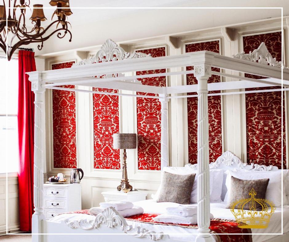 Inn The Old Crown Coaching 3*